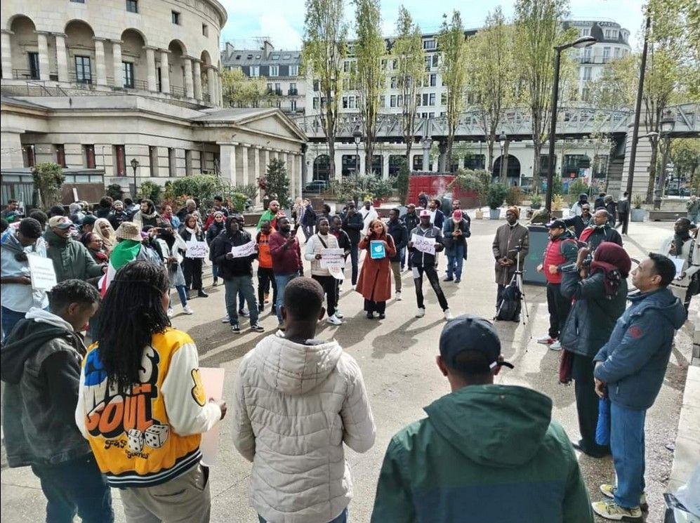 Manifestation des Soudanais contre la guerre, place Stalingrad à Paris, juin 2023. Source: réseaux sociaux