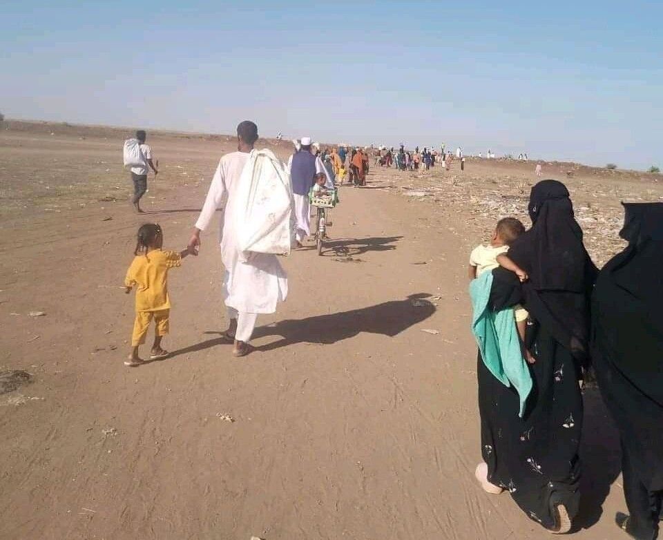 families flee eastern el gezria due to RSF attacks in Octobert (photo PD)